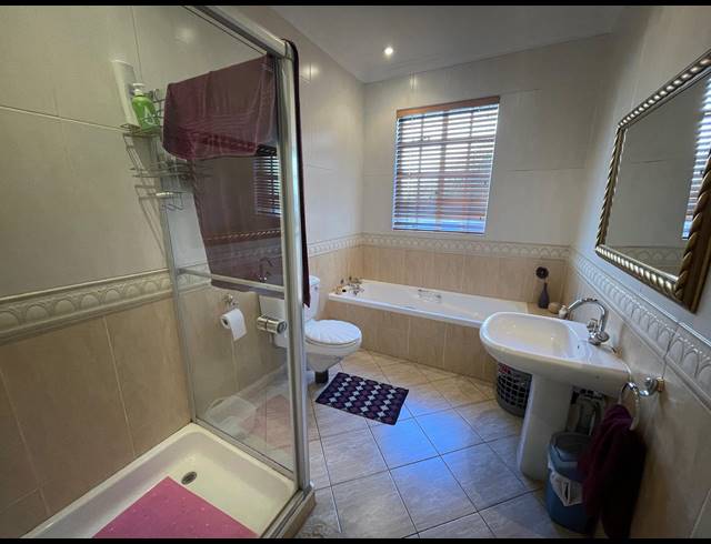 3 BEDROOM TOWNHOUSE FOR SALE IN THREE RIVERS PROPER
